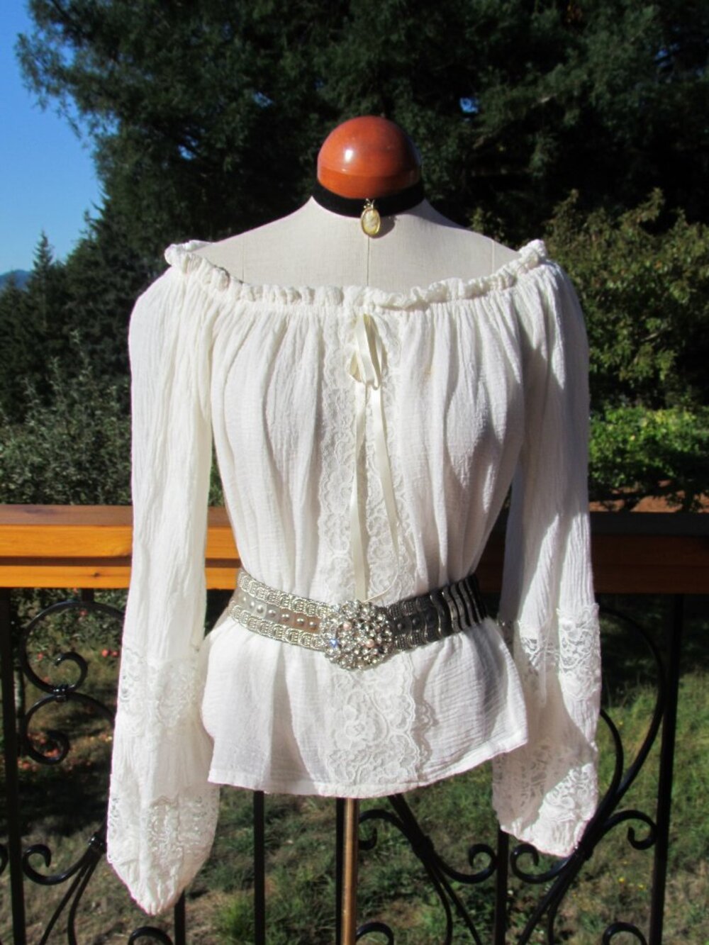 PIRATE COSTUME BLOUSE & SKIRT, WHITE GAUZE w LACE SLEEVES, SKIRT w CORDED WAIST - Picture 4 of 5